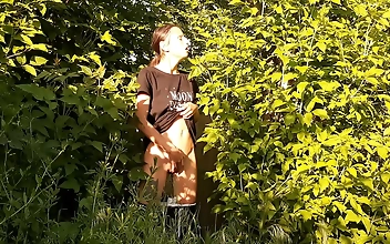 WATCH: Women's Wild Public Masturbation In Nature! Explosive Orgasms Revealed