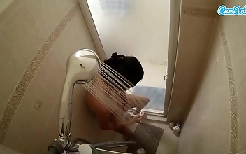Exposed: Teen Shaving Her Showering Pussy on Spy Cam!