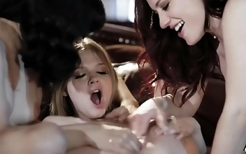 These Stepmoms Knows Best! Lesbian Babes Learn New Tricks from Jessica Ryan, Leda Lotharia, and Coco Lovelock