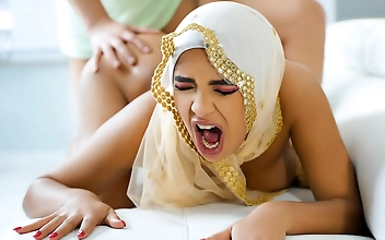 Hijab Girlfriend's Forbidden Fuck Session: Busting the Culture Barrier!