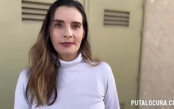 Spanish MILF Gets Filthy Creampie Fun In Bed - Snake